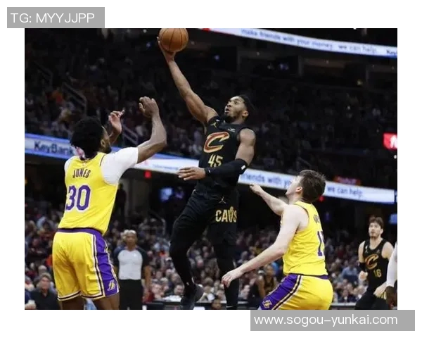 米切尔第四节狂砍24分追平詹姆斯加兰独占队史第一